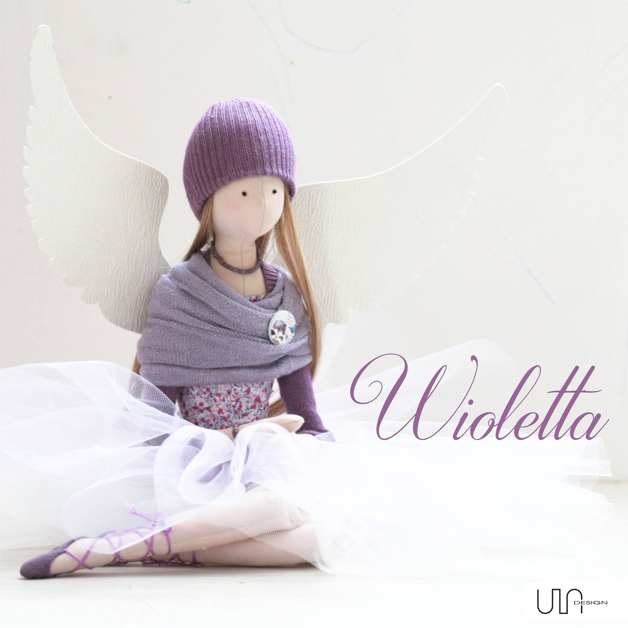 Wioletta ubrana w ukochany fiolet